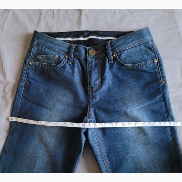 NWOT Seven7 Heidi Straight Leg Medium Wash Jeans (27) - Picture 11 of 12